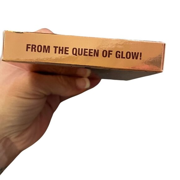 Charlotte Tilbury Glow Glide Face Architect Highlighter - Moonlit Glow - Picture 6 of 7